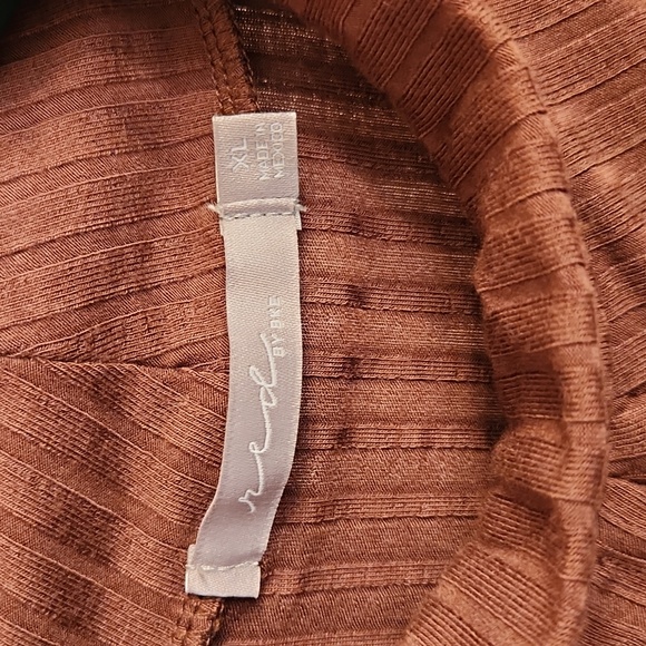 Long sleeve shirt - Picture 2 of 6